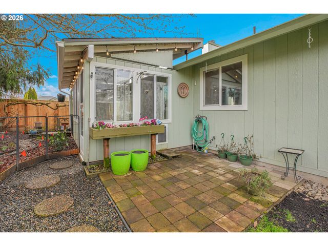 51764 Se 6TH St, Scappoose, OR 97056