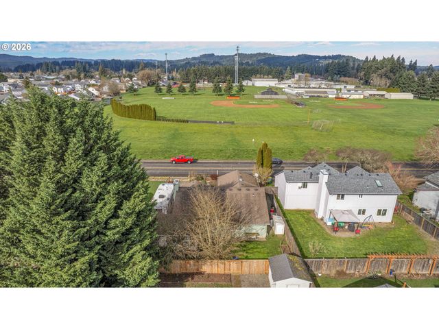 51764 Se 6TH St, Scappoose, OR 97056