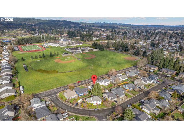 51764 Se 6TH St, Scappoose, OR 97056