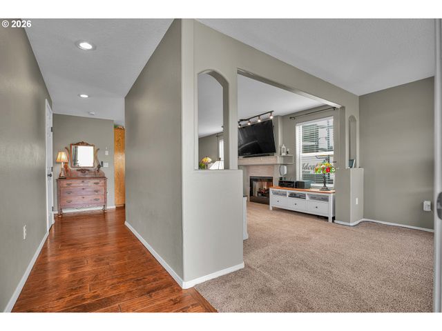 51764 Se 6TH St, Scappoose, OR 97056