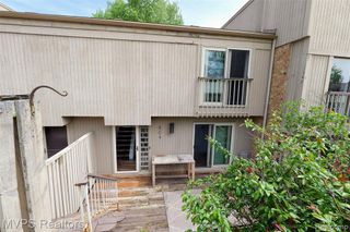 804 S Oak Brook Ridge Drive 149, Rochester Hills, MI 48307