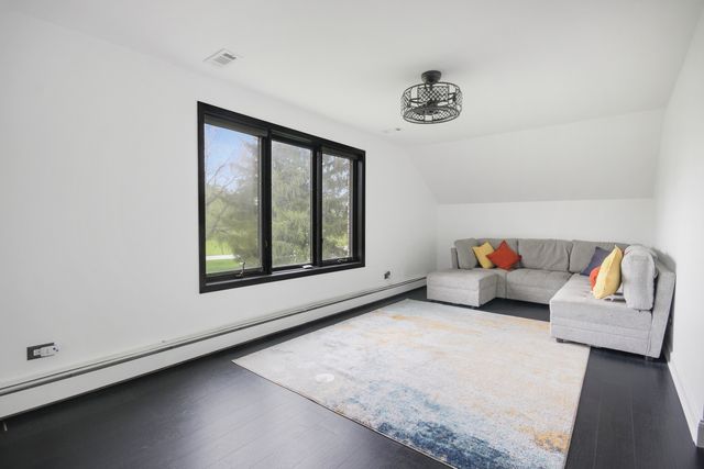 3321 E Reichert Drive, Crete, IL 60417