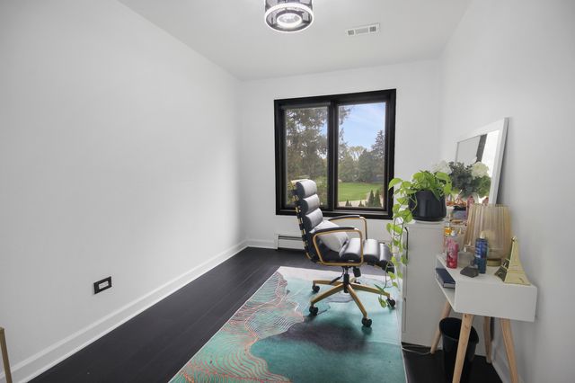 3321 E Reichert Drive, Crete, IL 60417