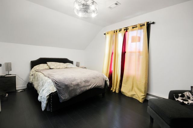 3321 E Reichert Drive, Crete, IL 60417