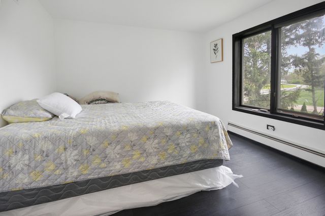 3321 E Reichert Drive, Crete, IL 60417