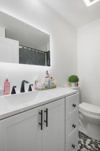 3321 E Reichert Drive, Crete, IL 60417