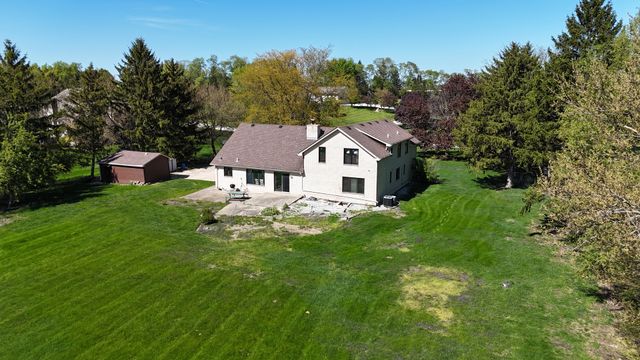 3321 E Reichert Drive, Crete, IL 60417
