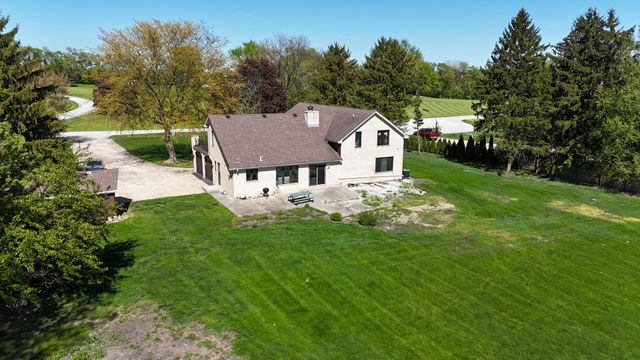 3321 E Reichert Drive, Crete, IL 60417