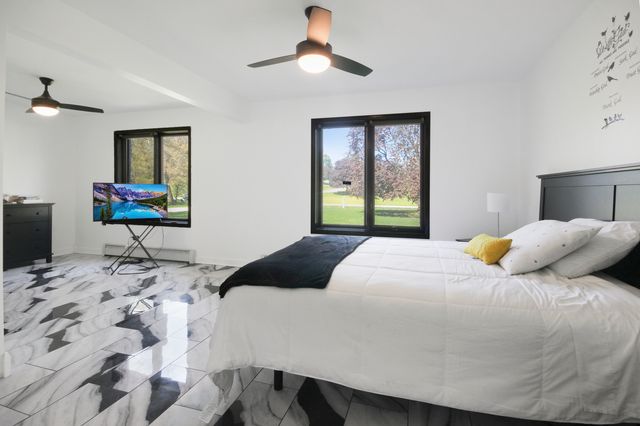 3321 E Reichert Drive, Crete, IL 60417