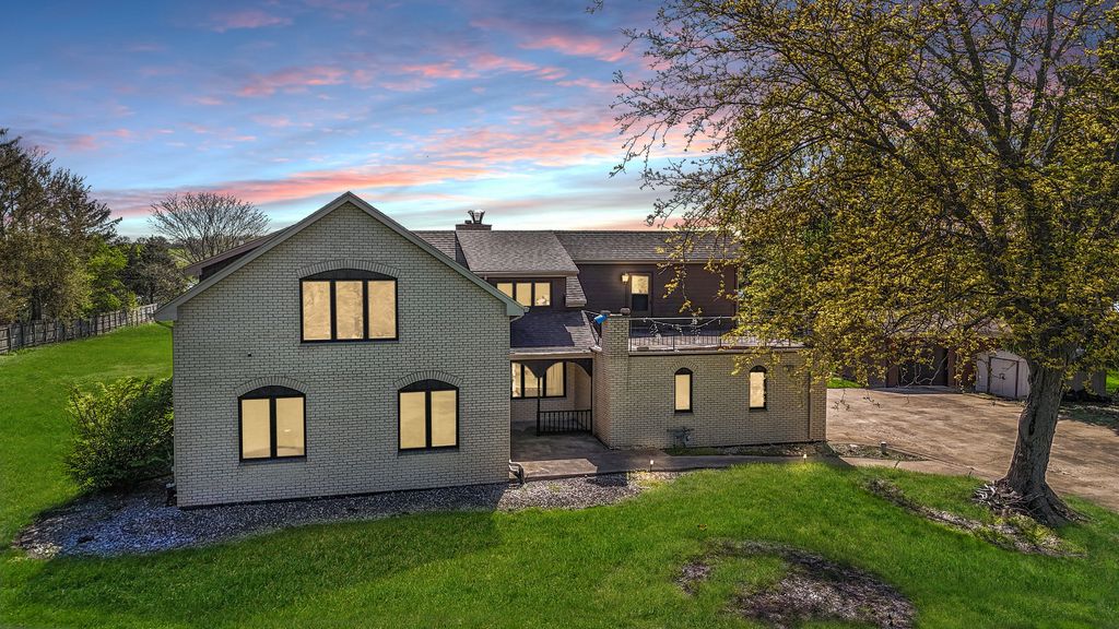 3321 E Reichert Drive, Crete, IL 60417