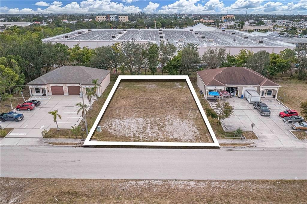 1702 NE 10th TER, CAPE CORAL, FL 33909 — photo 2
