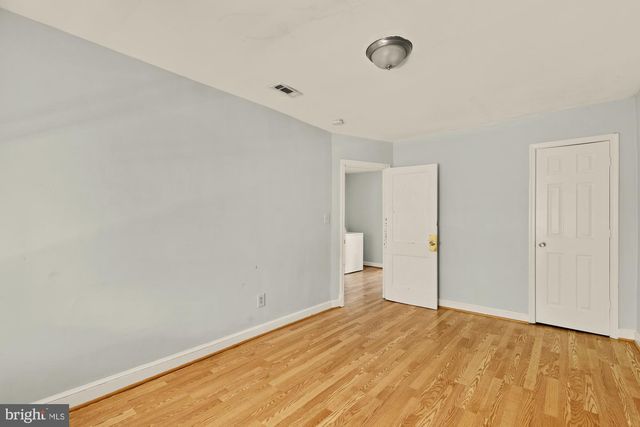 1227 18TH PL NE, Washington, DC 20002