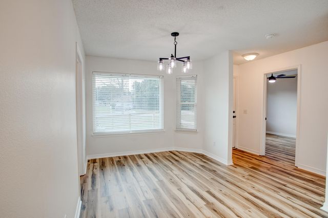 2989 Via Conquistadores, Navarre, FL 32566