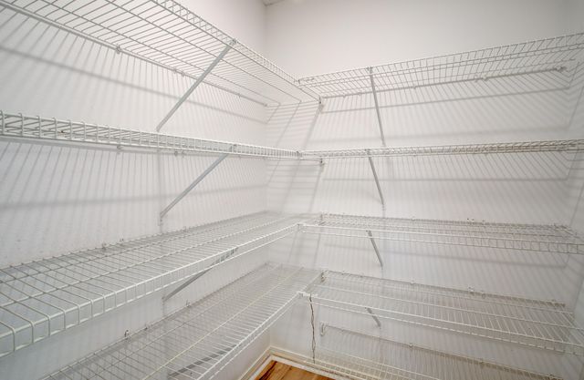 2989 Via Conquistadores, Navarre, FL 32566