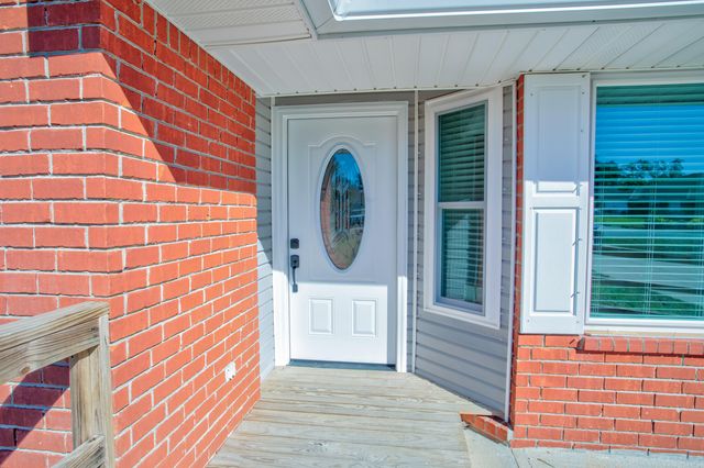 2989 Via Conquistadores, Navarre, FL 32566