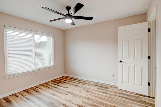 2989 Via Conquistadores, Navarre, FL 32566