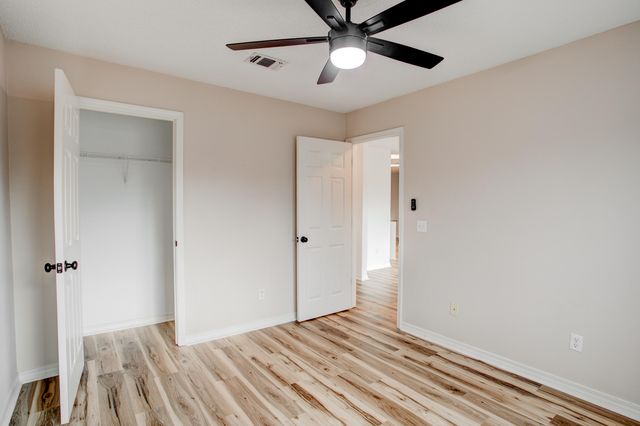 2989 Via Conquistadores, Navarre, FL 32566