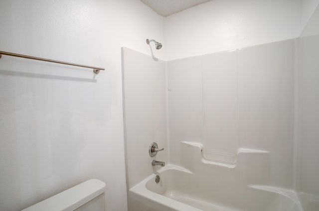 2989 Via Conquistadores, Navarre, FL 32566