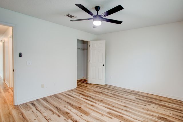 2989 Via Conquistadores, Navarre, FL 32566