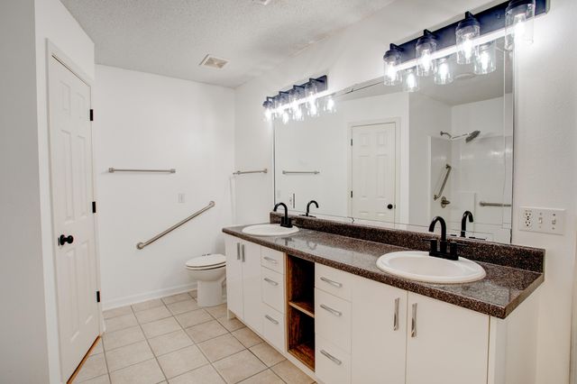 2989 Via Conquistadores, Navarre, FL 32566