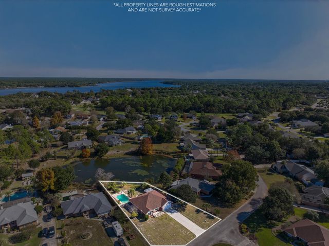 2989 Via Conquistadores, Navarre, FL 32566
