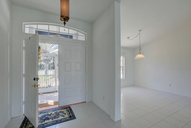 117 Harbor Point Drive, Sebastian, FL 32958