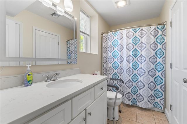 28 Stanley St, North Attleboro, MA 02763