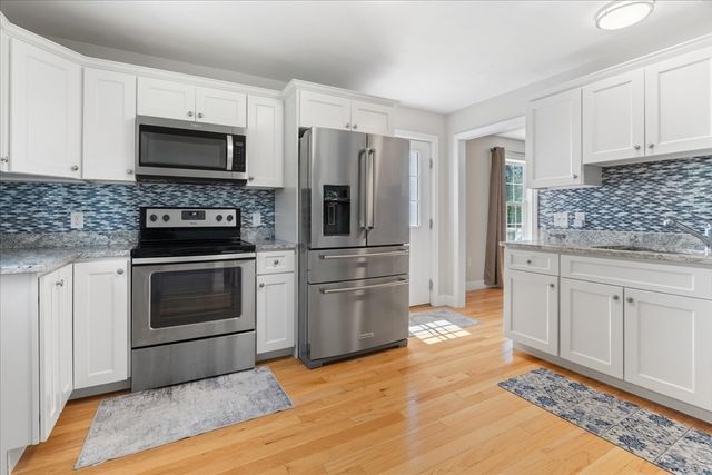 28 Stanley St, North Attleboro, MA 02763