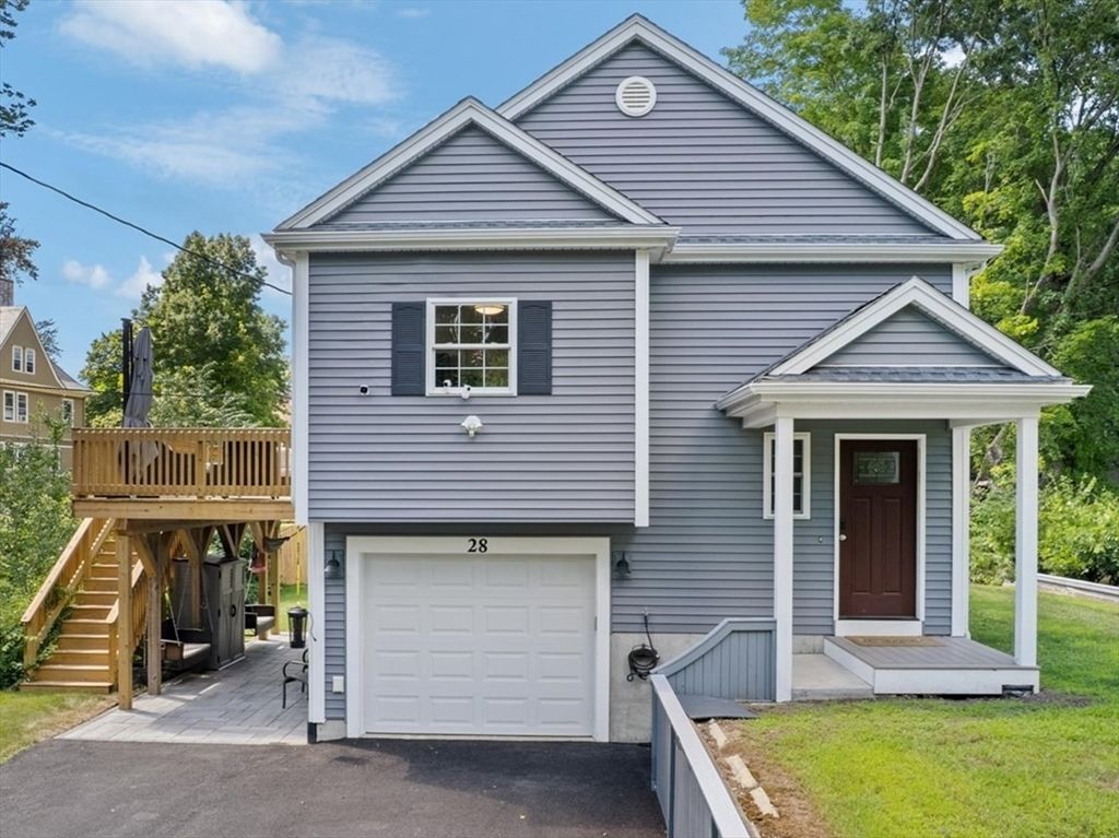 28 Stanley St, North Attleboro, MA 02763