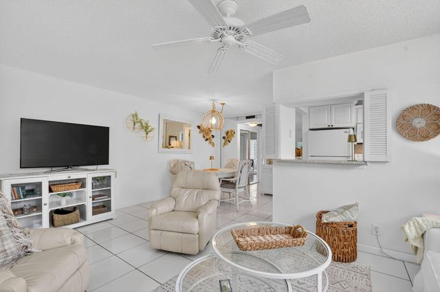 477 Tilford V, Deerfield Beach, FL 33442