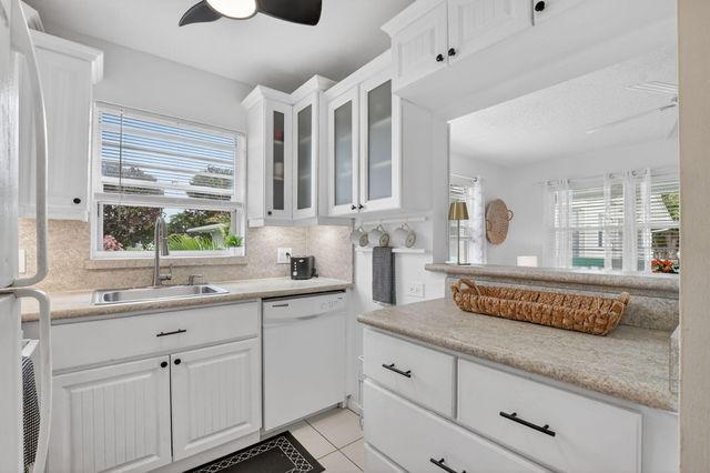 477 Tilford V, Deerfield Beach, FL 33442