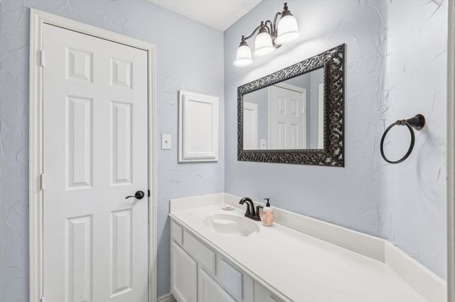 714 Meadow Bend Court, Highland Village, TX 75077