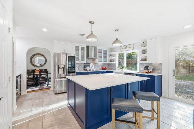 714 Meadow Bend Court, Highland Village, TX 75077