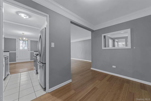 43-25 Douglaston Parkway 1H, Little Neck, NY 11363