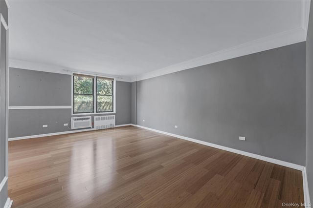 43-25 Douglaston Parkway 1H, Little Neck, NY 11363