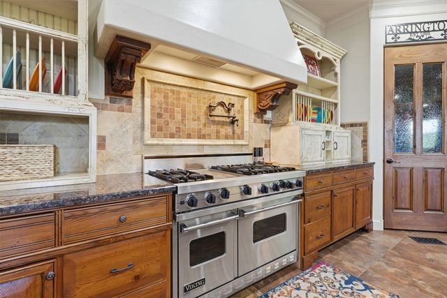 6710 Westover Drive, Granbury, TX 76049