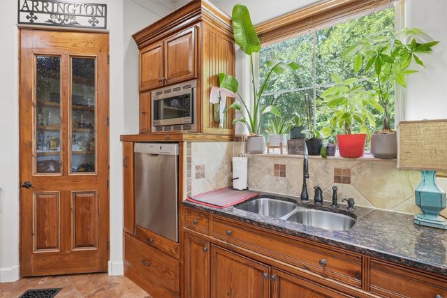 6710 Westover Drive, Granbury, TX 76049