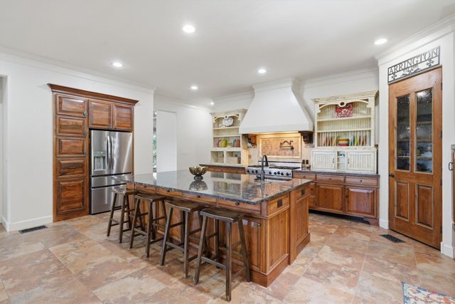 6710 Westover Drive, Granbury, TX 76049