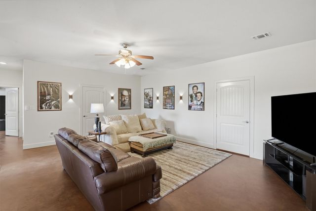 6710 Westover Drive, Granbury, TX 76049