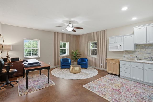 6710 Westover Drive, Granbury, TX 76049