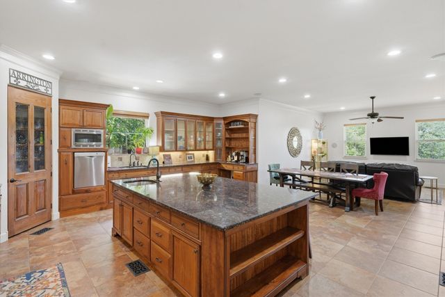 6710 Westover Drive, Granbury, TX 76049