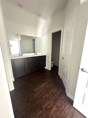 223 Garden Grove Drive, Waxahachie, TX 75165