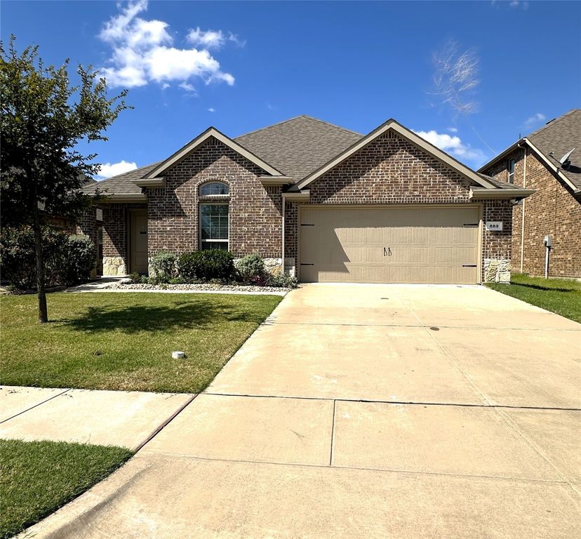 223 Garden Grove Drive, Waxahachie, TX 75165