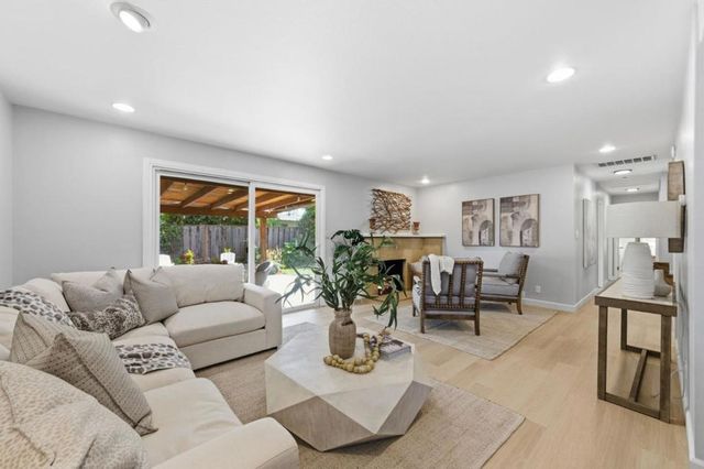1250 Redcliff Drive, San Jose, CA 95118