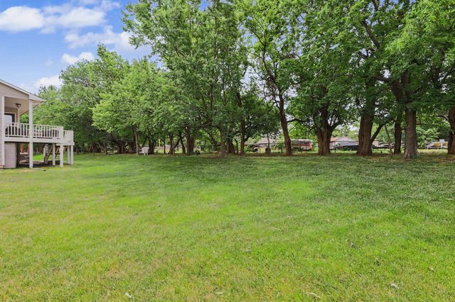 15807 W Mccormick Ave, Goddard, KS 67052