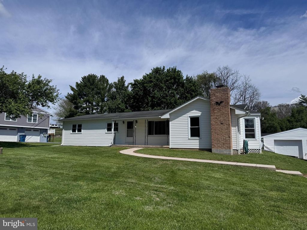 10031 BEAVER CREEK CHURCH RD, Hagerstown, MD 21740