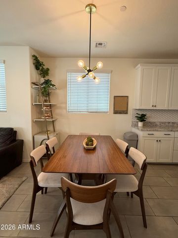 2658 S HARMONY Avenue, Gilbert, AZ 85295