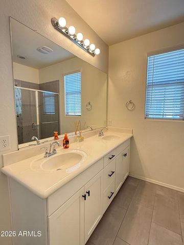2658 S HARMONY Avenue, Gilbert, AZ 85295