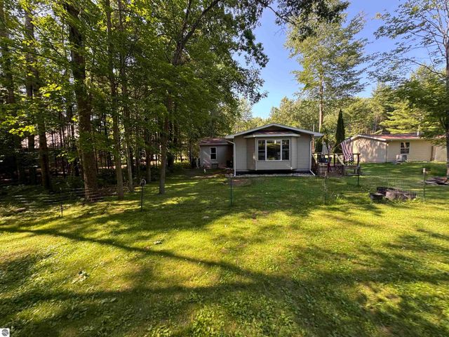 1816 Onondaga Trail, West Branch, MI 48661