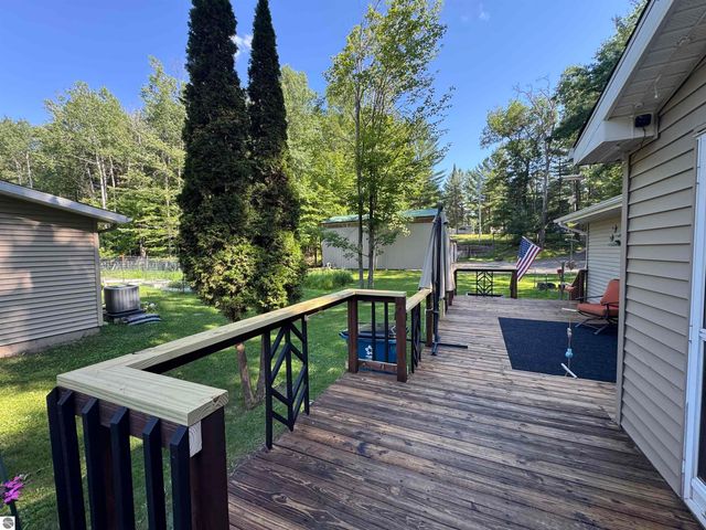 1816 Onondaga Trail, West Branch, MI 48661